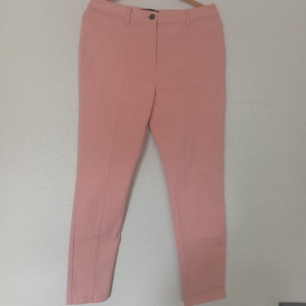 Who Wat Wear women's pink pants Size 6 has rubber